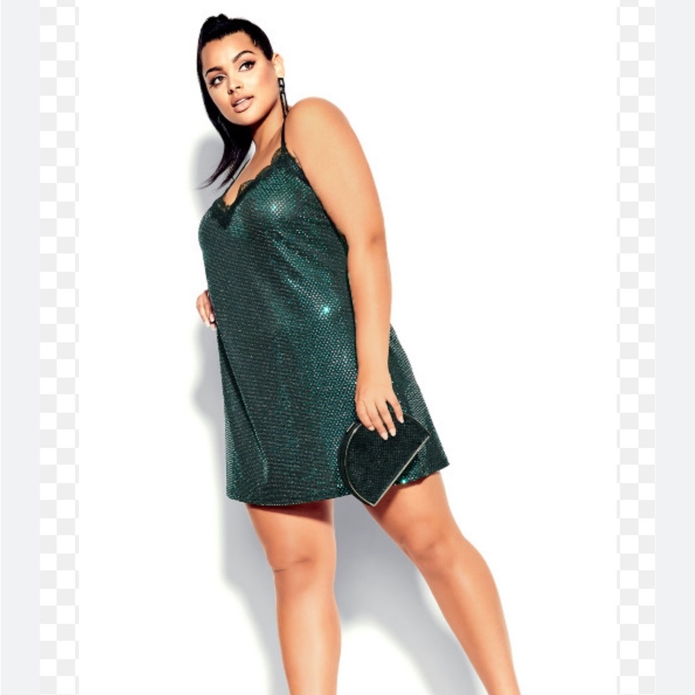 CITY Chic - Mini sparkly dress